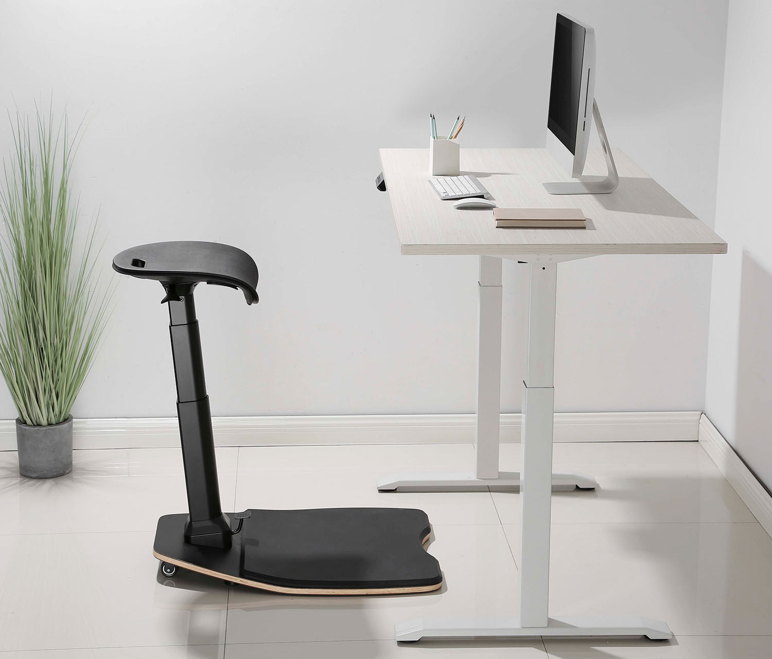 Ergonomischer Steh-/Sitzhocker